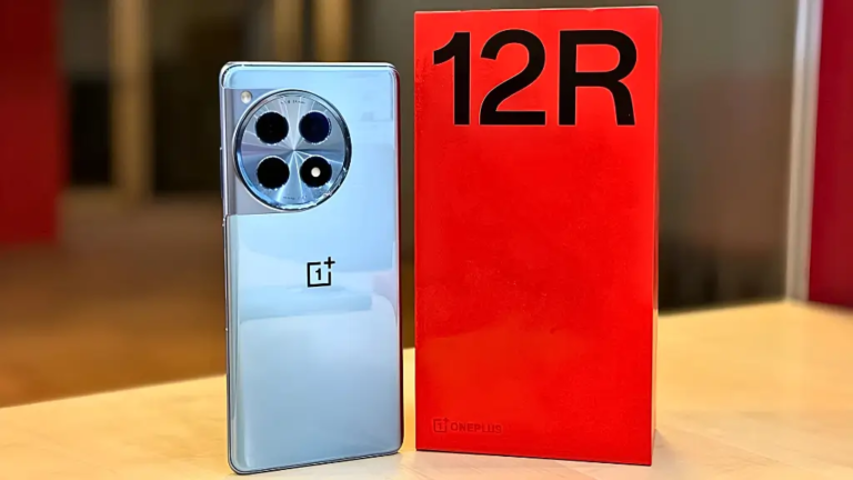 OnePlus 12r में 6.78-इंच डिस्प्ले के साथ 100W फास्ट चार्जिंग के साथ 5,000mAh की बैटरी दी गई है।